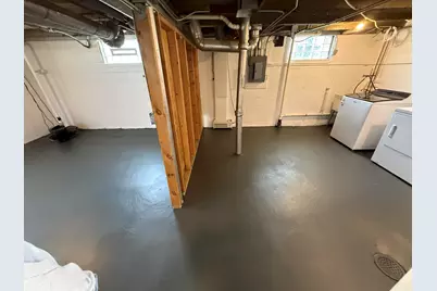 2586 S 77th St, West Allis, WI 53219 - Photo 27