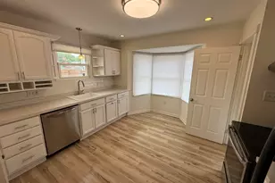 2586 S 77th St, West Allis, WI 53219 - Photo 19
