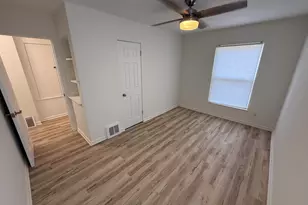 2586 S 77th St, West Allis, WI 53219 - Photo 13