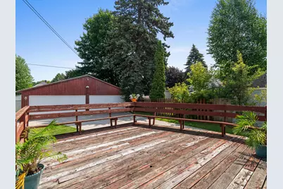 1329 S 15th St, Manitowoc, WI 54220 - Photo 25