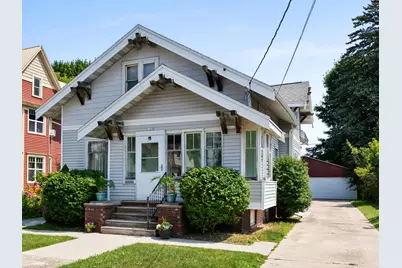 1329 S 15th St, Manitowoc, WI 54220 - Photo 1