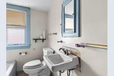 1329 S 15th St, Manitowoc, WI 54220 - Photo 23