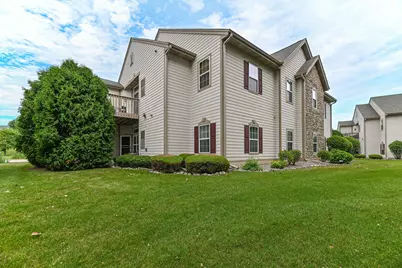 8634 S Roxbury Way, Oak Creek, WI 53154 - Photo 23