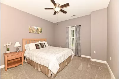 8634 S Roxbury Way, Oak Creek, WI 53154 - Photo 17