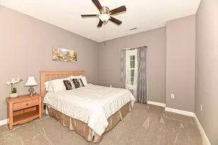 8634 S Roxbury Way, Oak Creek, WI 53154 - Photo 17