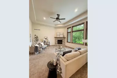 S54 W25358  Pebble Brook Ct, Waukesha, WI 53189 - Photo 5
