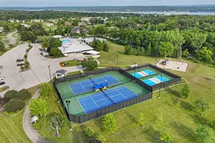 827 Eagleton Dr, Geneva, WI 53147 - Photo 39