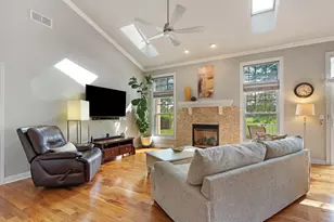 827 Eagleton Dr, Geneva, WI 53147 - Photo 3
