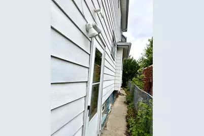 1313 N 38th St #1315, Milwaukee, WI 53208 - Photo 3