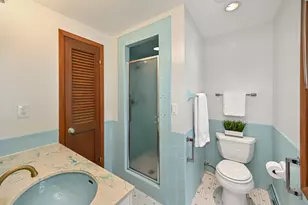 7266 N Pierron Rd, Glendale, WI 53209 - Photo 21