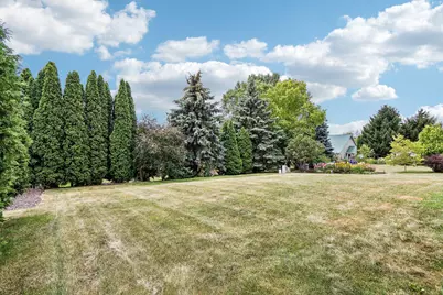 413  Broadmoore Dr, Hartford, WI 53027 - Photo 31