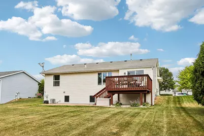 413  Broadmoore Dr, Hartford, WI 53027 - Photo 29