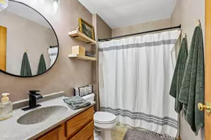 413 Broadmoore Dr, Hartford, WI 53027 - Photo 15