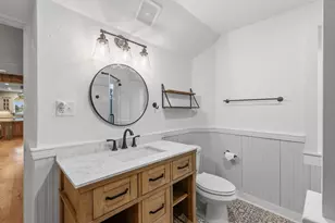 2237 Washington Ave, Cedarburg, WI 53012 - Photo 15