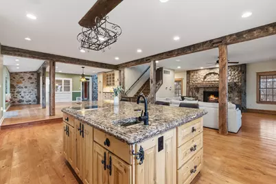 2237  Washington Ave, Cedarburg, WI 53012 - Photo 23