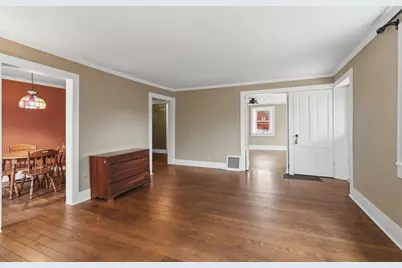 2237  Washington Ave, Cedarburg, WI 53012 - Photo 11