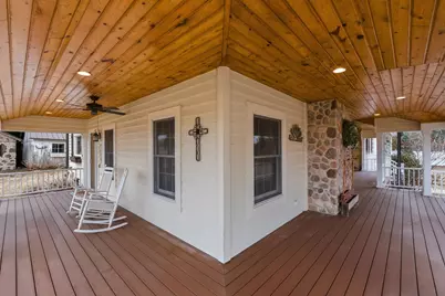 2237  Washington Ave, Cedarburg, WI 53012 - Photo 5