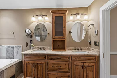 2237  Washington Ave, Cedarburg, WI 53012 - Photo 45
