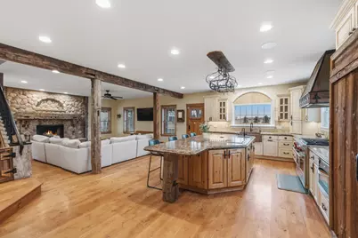 2237  Washington Ave, Cedarburg, WI 53012 - Photo 21