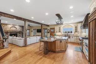 2237 Washington Ave, Cedarburg, WI 53012 - Photo 21