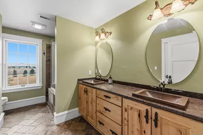 2237  Washington Ave, Cedarburg, WI 53012 - Photo 33