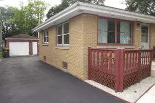 11019 W Park Hill Ave, Wauwatosa, WI 53226 - Photo 23