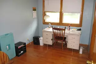 11019 W Park Hill Ave, Wauwatosa, WI 53226 - Photo 9