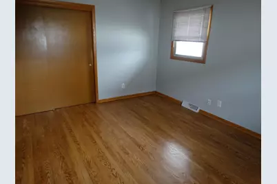 5031 S 26th St, Milwaukee, WI 53221 - Photo 15