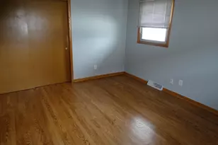 5031 S 26th St, Milwaukee, WI 53221 - Photo 15