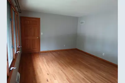 5031 S 26th St, Milwaukee, WI 53221 - Photo 7