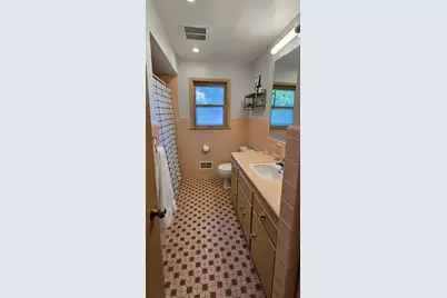 5617 W Jackson Park Dr, Milwaukee, WI 53219 - Photo 17