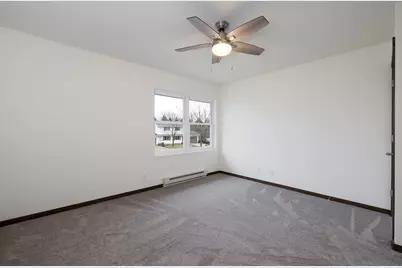 916  12th Ave, Onalaska, WI 54650 - Photo 13
