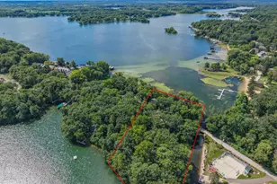 N9491 Island Dr, East Troy, WI 53149 - Photo 7