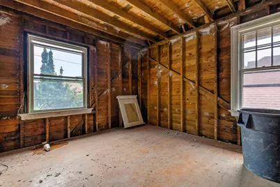 3911 W Roberts St, Milwaukee, WI 53208 - Photo 13