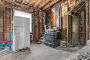 3911 W Roberts St, Milwaukee, WI 53208 - Photo 11