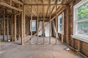 3911 W Roberts St, Milwaukee, WI 53208 - Photo 15