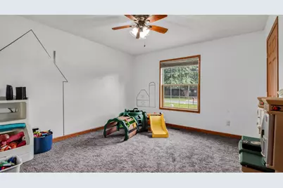 W8249  Woodview Dr, Onalaska, WI 54650 - Photo 17