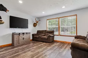 W8249 Woodview Dr, Onalaska, WI 54650 - Photo 9