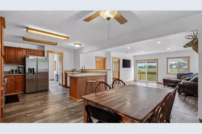 W8249  Woodview Dr, Onalaska, WI 54650 - Photo 5