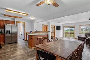 W8249 Woodview Dr, Onalaska, WI 54650 - Photo 5