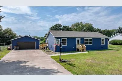 W8249  Woodview Dr, Onalaska, WI 54650 - Photo 1