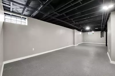 8208 W Keefe Ave, Milwaukee, WI 53222 - Photo 17