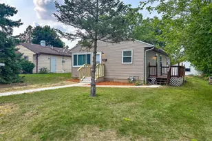 8208 W Keefe Ave, Milwaukee, WI 53222 - Photo 25