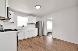 8208 W Keefe Ave, Milwaukee, WI 53222 - Photo 15