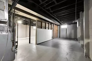 8208 W Keefe Ave, Milwaukee, WI 53222 - Photo 21