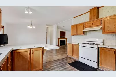 W8241  Woodview Dr, Onalaska, WI 54650 - Photo 3