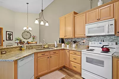 9249  64th Ct #167, Pleasant Prairie, WI 53158 - Photo 11