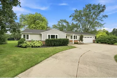 17265  Country Ln, Brookfield, WI 53045 - Photo 7