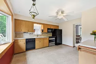 2205 N 71st St, Wauwatosa, WI 53213 - Photo 13