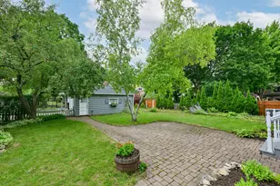 2205 N 71st St, Wauwatosa, WI 53213 - Photo 27